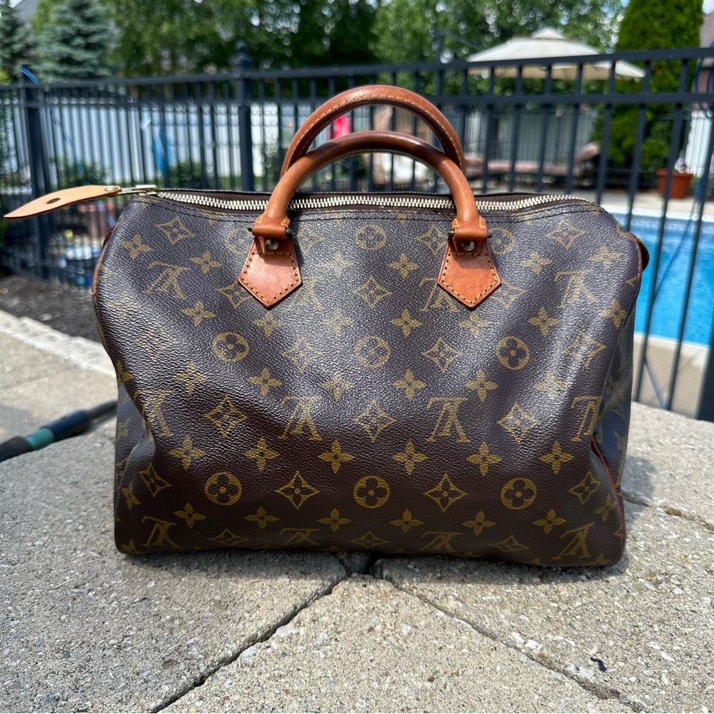 Louis Vuitton Monogram Speedy 30 Boston Handbag